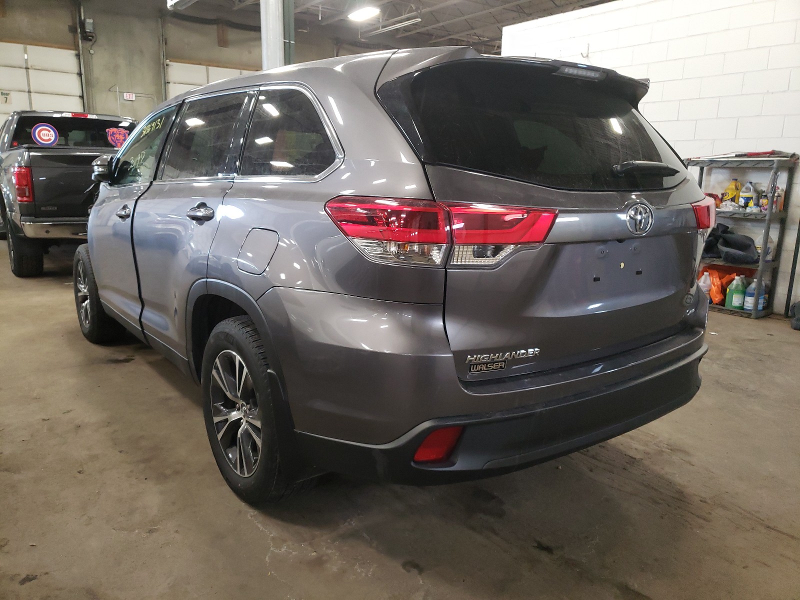 5TDBZRFH9KS702981  toyota highlander 2019 IMG 2