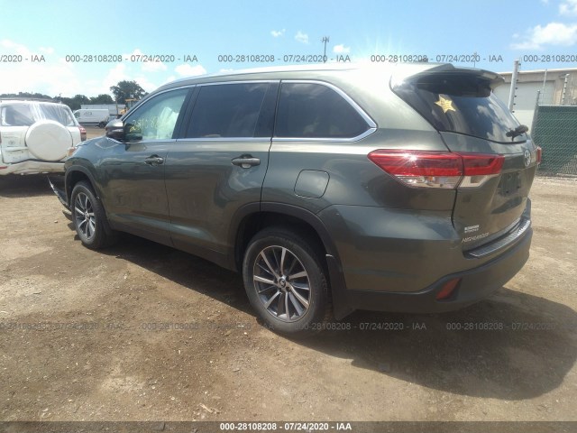 5TDJZRFH2KS990483  toyota highlander 2019 IMG 2