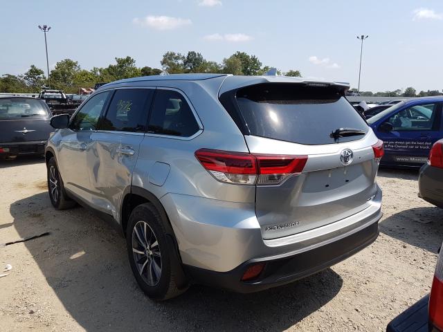 5TDJZRFHXKS602710  toyota highlander 2019 IMG 2