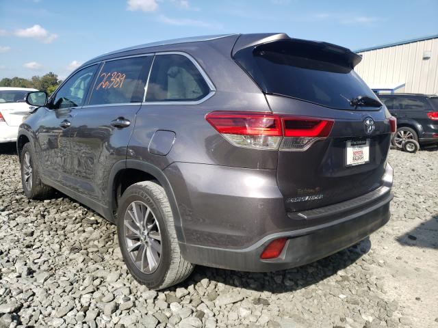 5TDKZRFH1KS560710  toyota highlander 2019 IMG 2