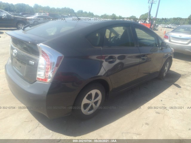 JTDKN3DU4F0403027  toyota prius 2015 IMG 3