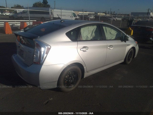 JTDKN3DU7F1879833  toyota prius 2015 IMG 3