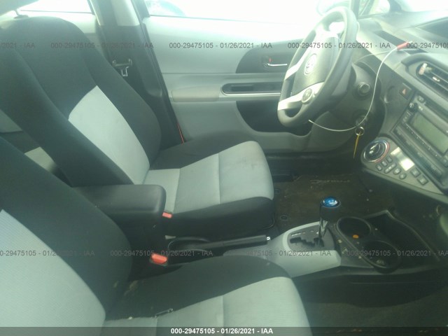 JTDKDTB32E1573392  toyota prius c 2014 IMG 4