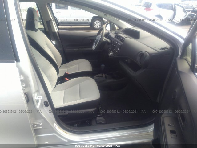 JTDKDTB34F1580622  toyota prius c 2015 IMG 4