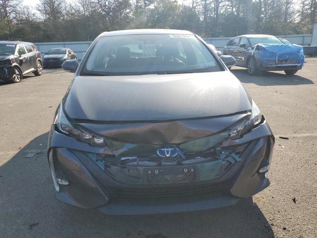 JTDKARFP3J3082756  toyota prius prime 2018 IMG 4