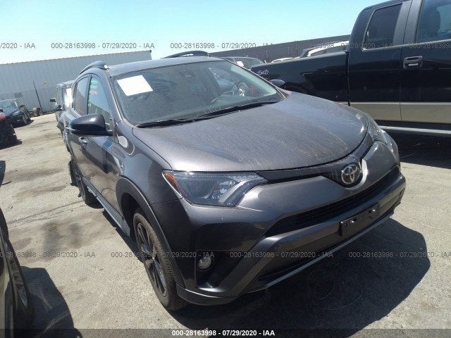 2T3RFREV7JW696576  toyota rav4 2018 IMG 0