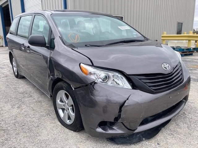 5TDZK3DCXFS683872  toyota sienna 2015 IMG 0