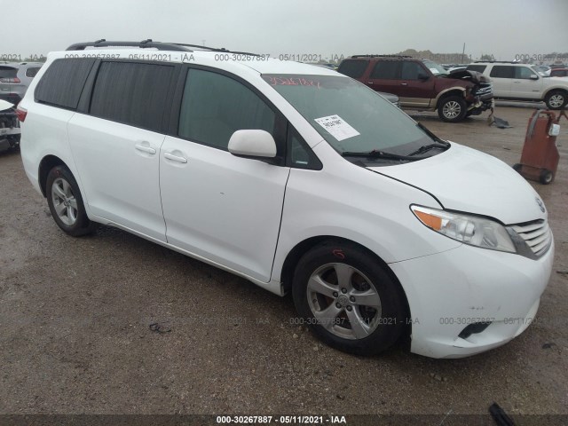 5TDKZ3DC2HS845655  toyota sienna 2017 IMG 0