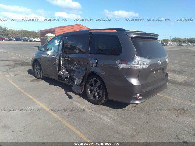 5TDXZ3DC8HS859923  toyota sienna 2017 IMG 2