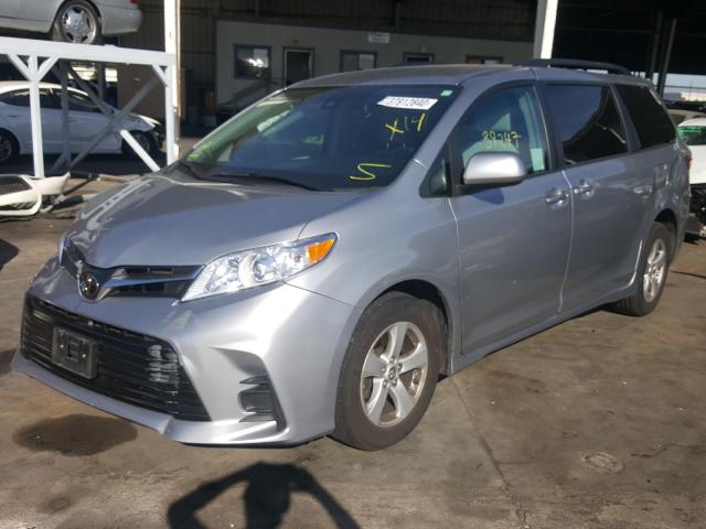 5TDKZ3DC7JS934174  toyota sienna 2018 IMG 1