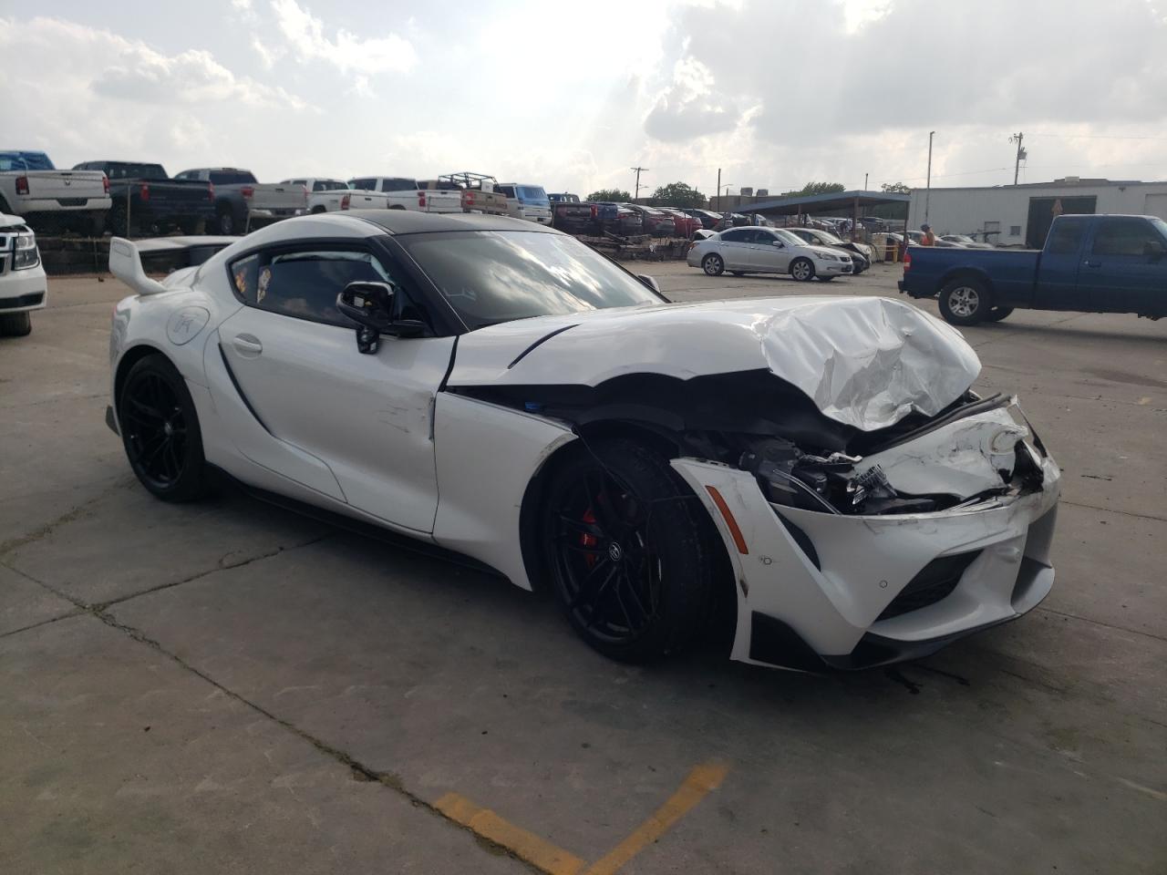 WZ1DB4C09LW028428  toyota supra 2019 IMG 3