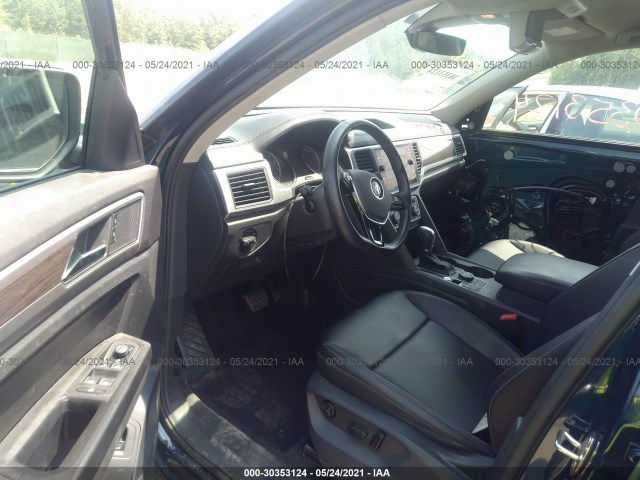 1V2LR2CA7JC538423  volkswagen atlas 2018 IMG 4