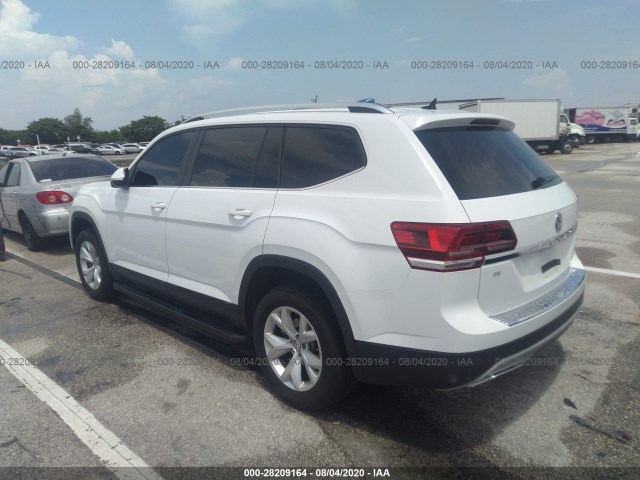 1V2DP2CA3KC588215  volkswagen atlas 2019 IMG 2