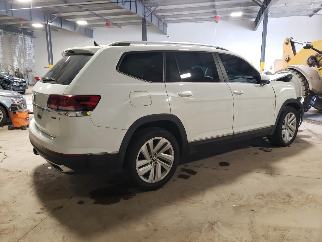 1V2BR2CA9MC570161  volkswagen atlas 2021 IMG 2