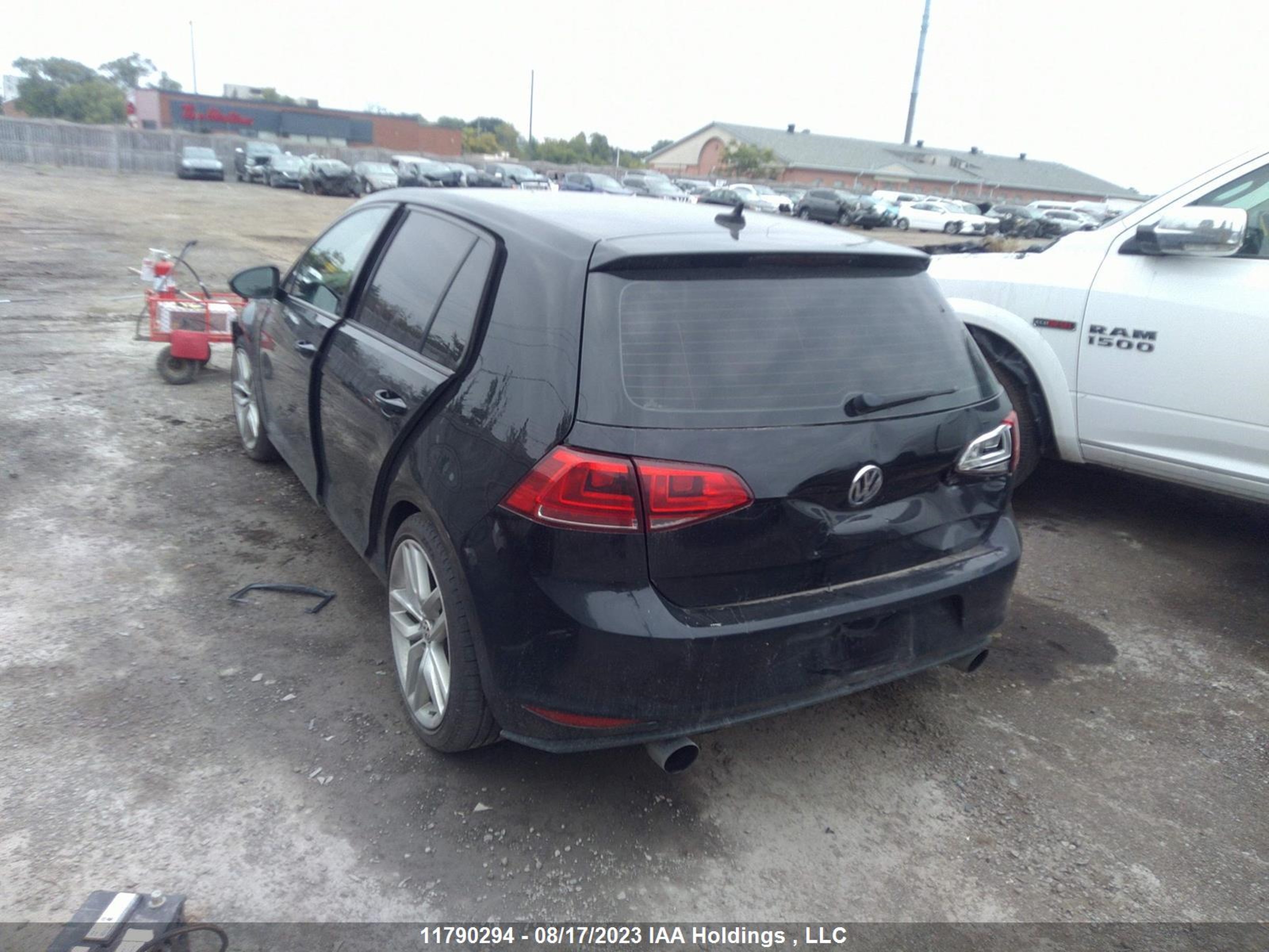 3VW117AUXGM055586  volkswagen golf 2016 IMG 2