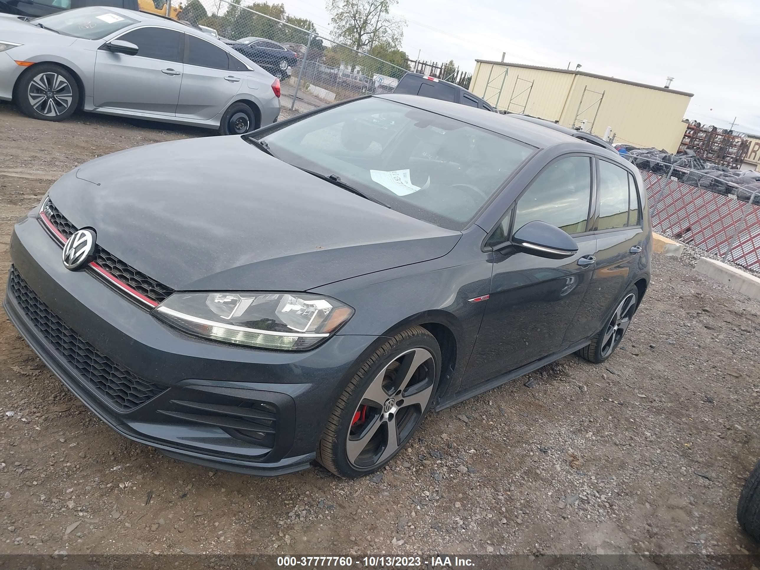 3VW447AU9JM260036  volkswagen golf gti 2017 IMG 1