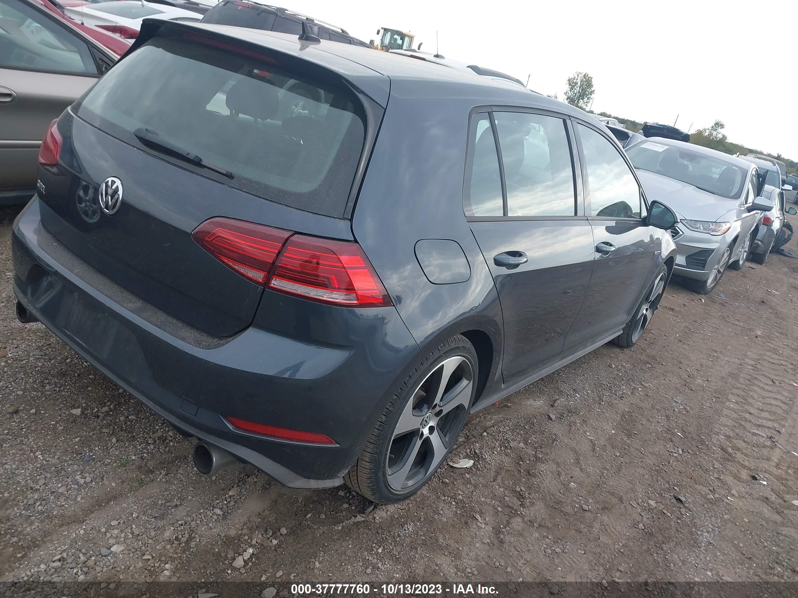 3VW447AU9JM260036  volkswagen golf gti 2017 IMG 3