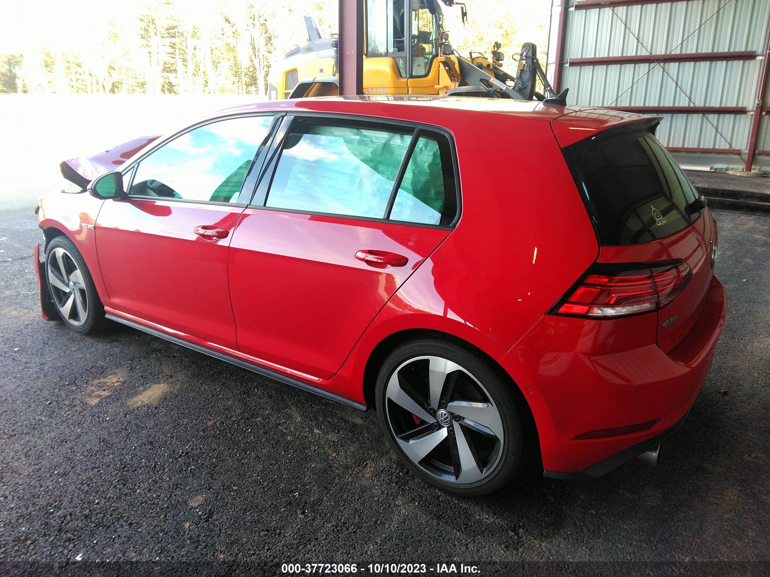 3VW447AU5JM280333  volkswagen golf gti 2018 IMG 2