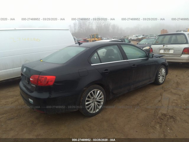 3VWLX7AJ2BM300340  volkswagen  2011 IMG 3