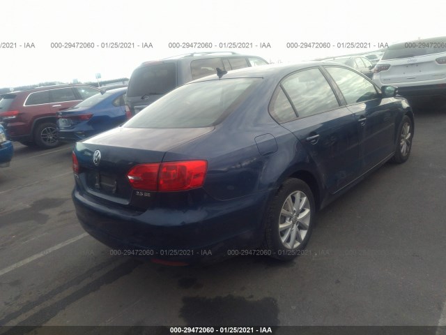 3VWDZ7AJ7BM388476  volkswagen  2011 IMG 3