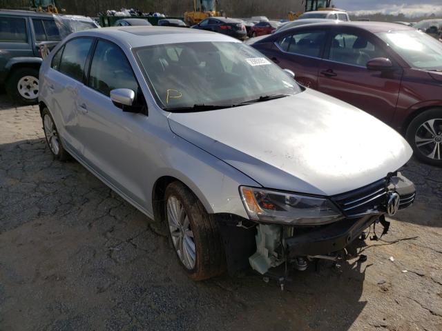 3VWLX7AJ3BM368758  volkswagen  2011 IMG 0