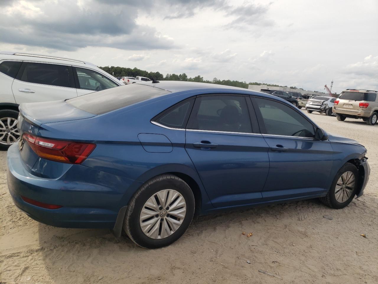 3VWC57BUXKM040283  volkswagen jetta 2019 IMG 2