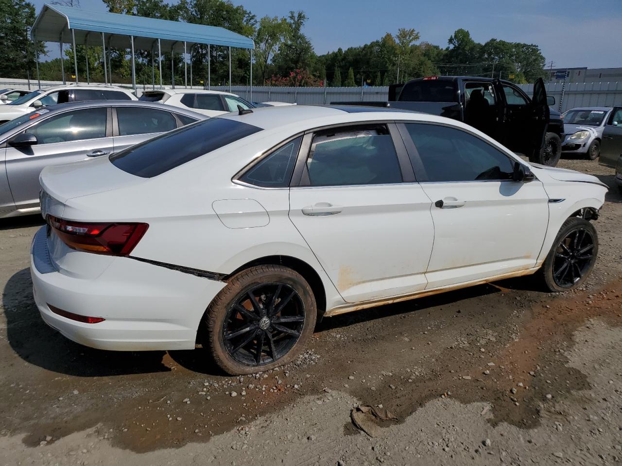 3VWEB7BU8KM157720  volkswagen jetta 2019 IMG 2