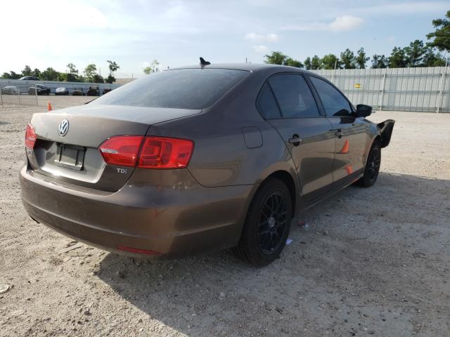 3VWLL7AJ9EM420314  volkswagen jetta tdi 2014 IMG 3