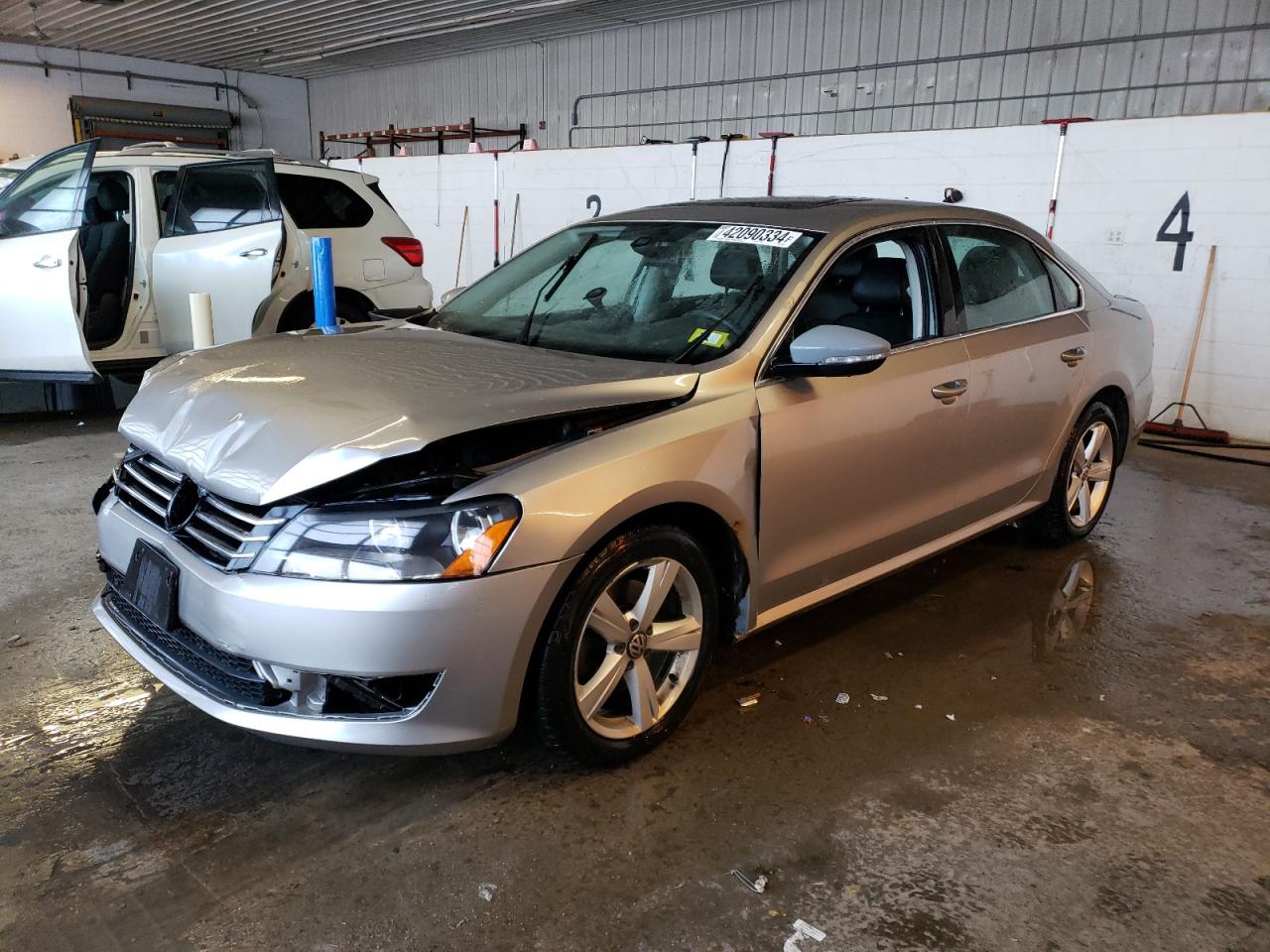 1VWBP7A38CC017716  volkswagen passat 2011 IMG 0