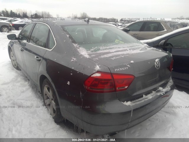 1VWAT7A3XFC110698  volkswagen passat 2015 IMG 2