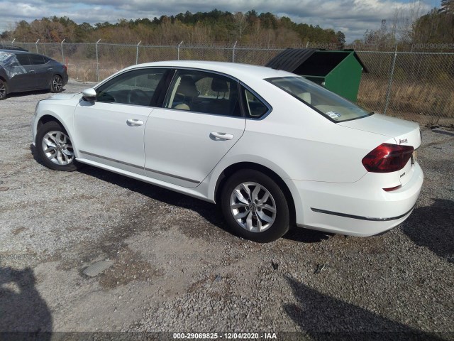 1VWAT7A32HC045882  volkswagen passat 2016 IMG 2