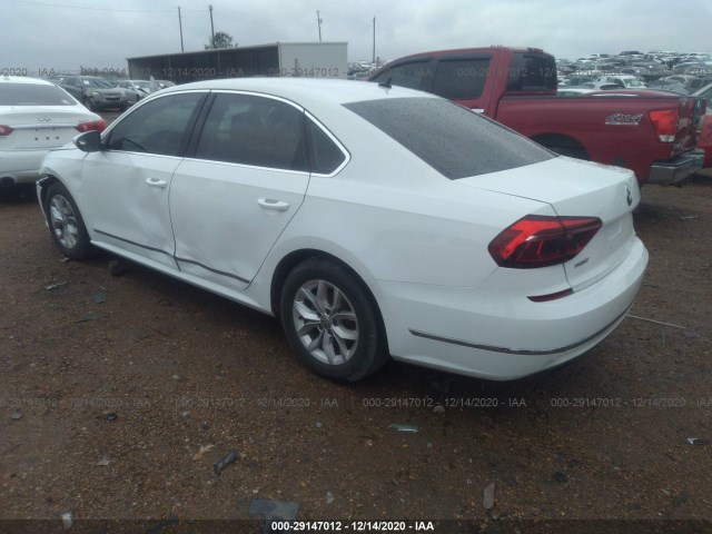 1VWAT7A35HC032236  volkswagen passat 2016 IMG 2