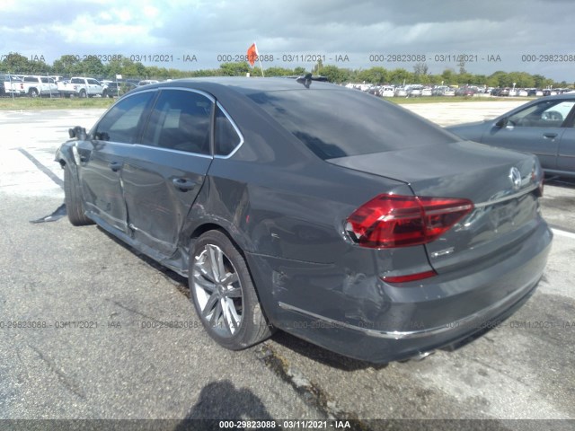 1VWDT7A30HC009699  volkswagen passat 2017 IMG 2