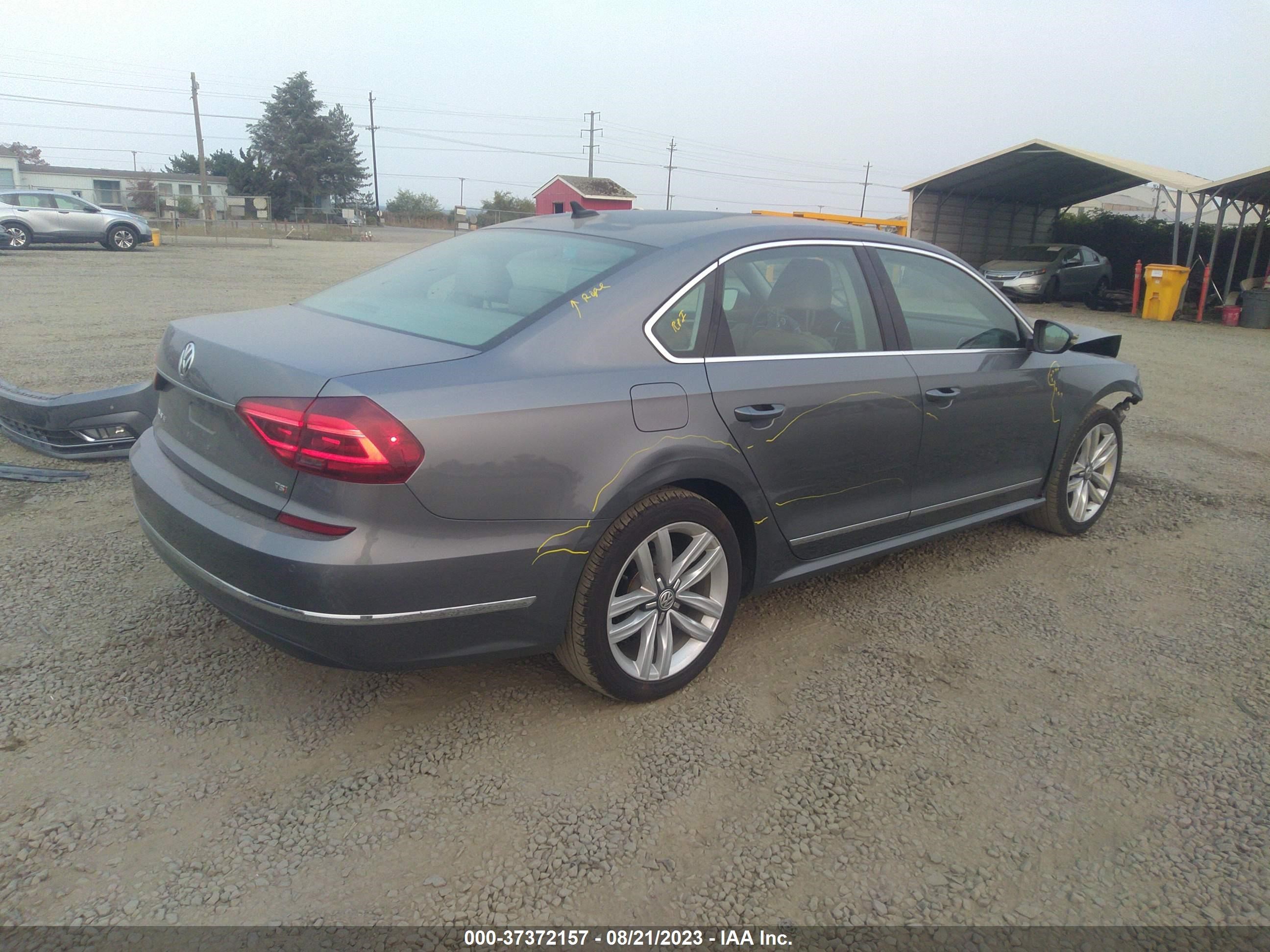 1VWGT7A35HC003975  volkswagen passat 2017 IMG 3