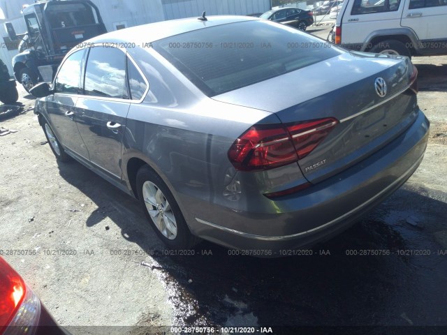 1VWAT7A35HC064099  volkswagen passat 2017 IMG 2