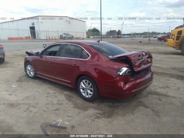 1VWAT7A3XHC077835  volkswagen passat 2017 IMG 2