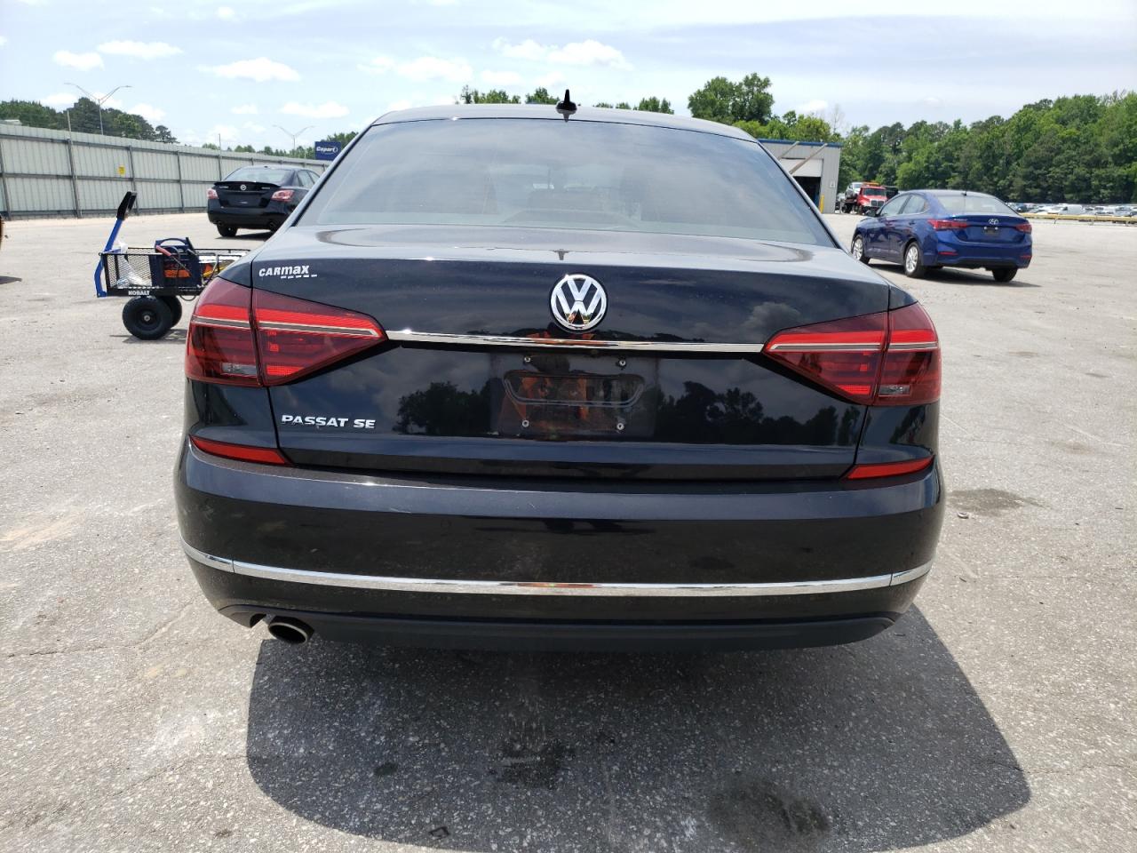 1VWGT7A33HC049286  volkswagen passat 2017 IMG 5