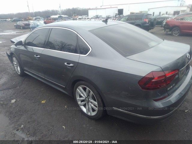 1VWGT7A36HC055485  volkswagen passat 2017 IMG 2