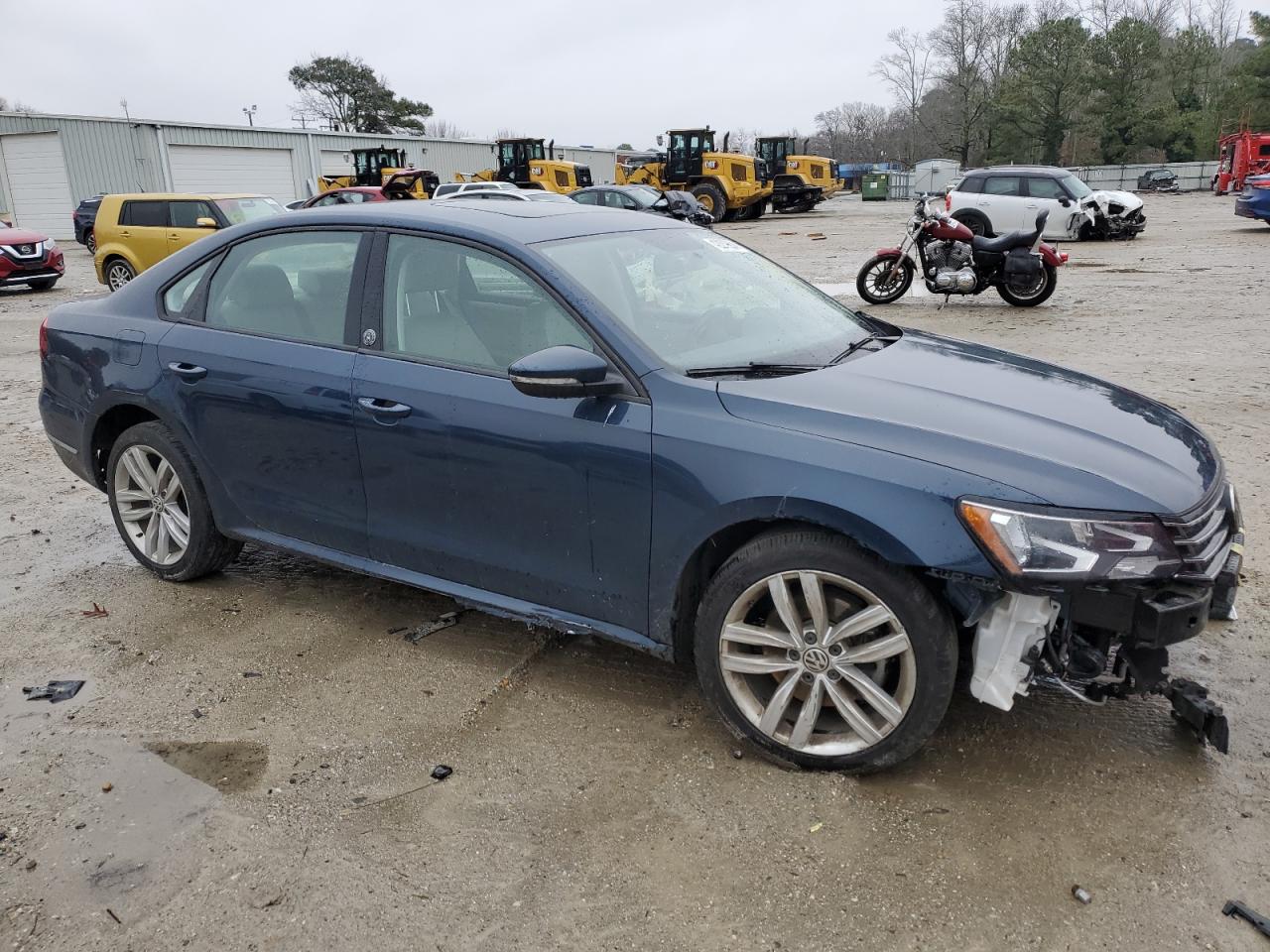 1VWLA7A30KC009744  volkswagen passat 2018 IMG 3