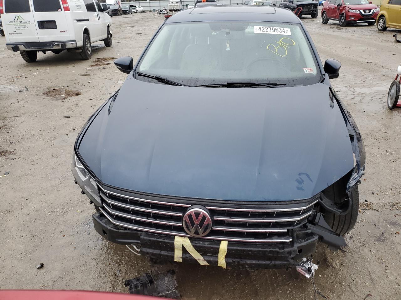 1VWLA7A30KC009744  volkswagen passat 2018 IMG 4