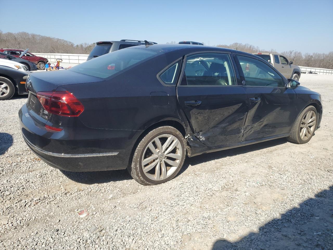 1VWLA7A39KC004994  volkswagen passat 2019 IMG 2