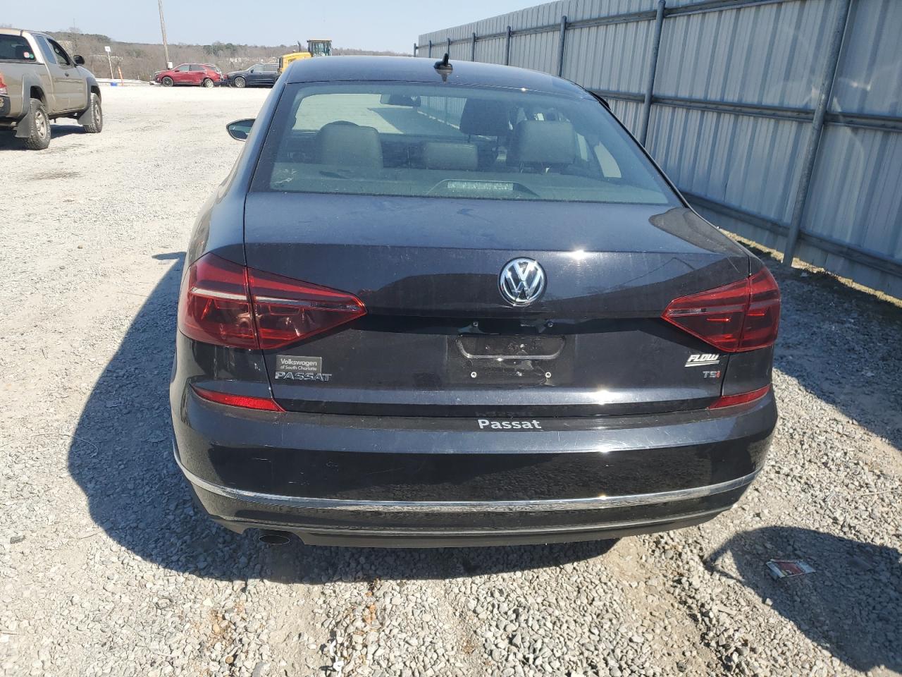 1VWLA7A39KC004994  volkswagen passat 2019 IMG 5