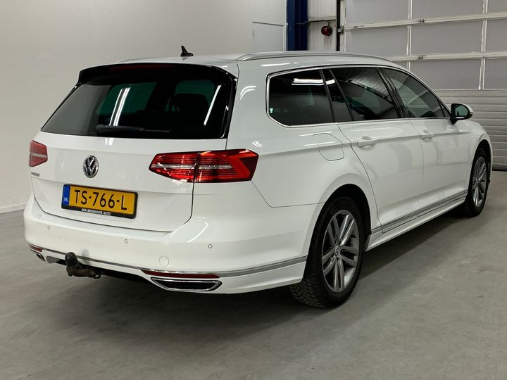 WVWZZZ3CZJE216168  volkswagen passat 2018 IMG 3