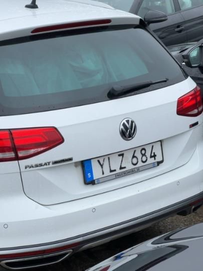 WVWZZZ3CZJE216606  volkswagen  2018 IMG 2