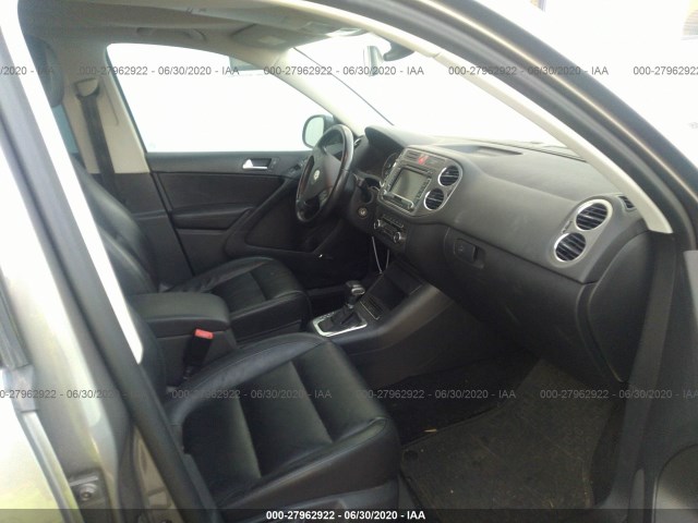 WVGAV7AX7AW536481  volkswagen tiguan 2010 IMG 4