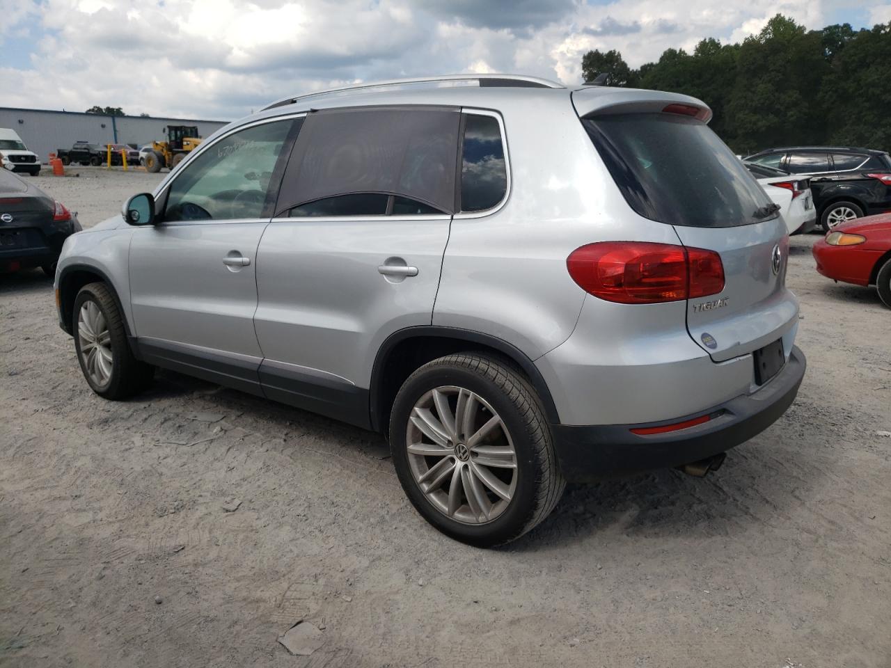 WVGAV7AX1CW516150  volkswagen tiguan 2012 IMG 1