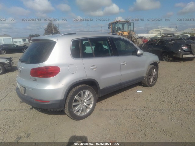 WVGBV7AX7CW515301  volkswagen tiguan 2012 IMG 3