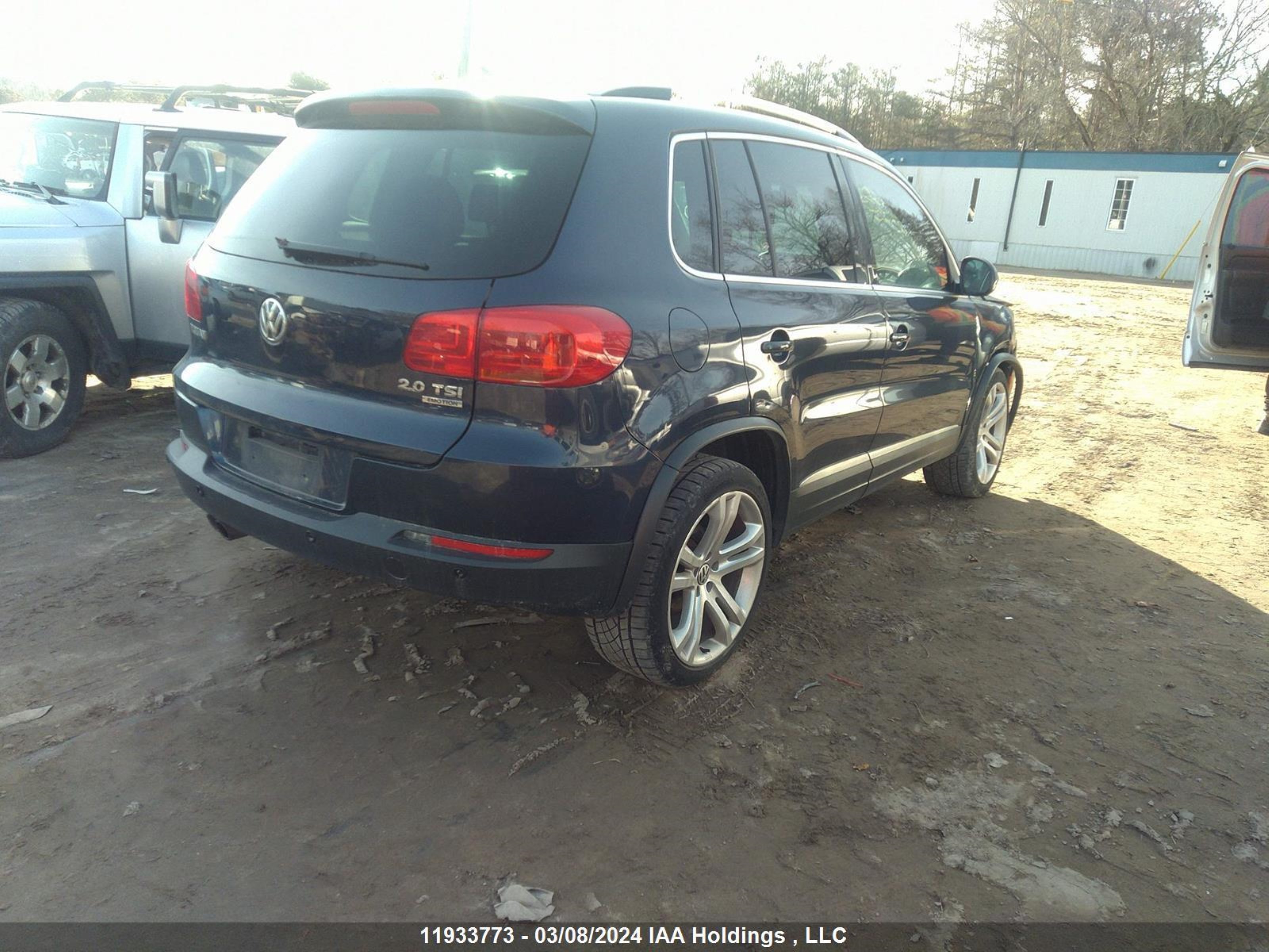 WVGBV7AX0CW578644  volkswagen tiguan 2012 IMG 3