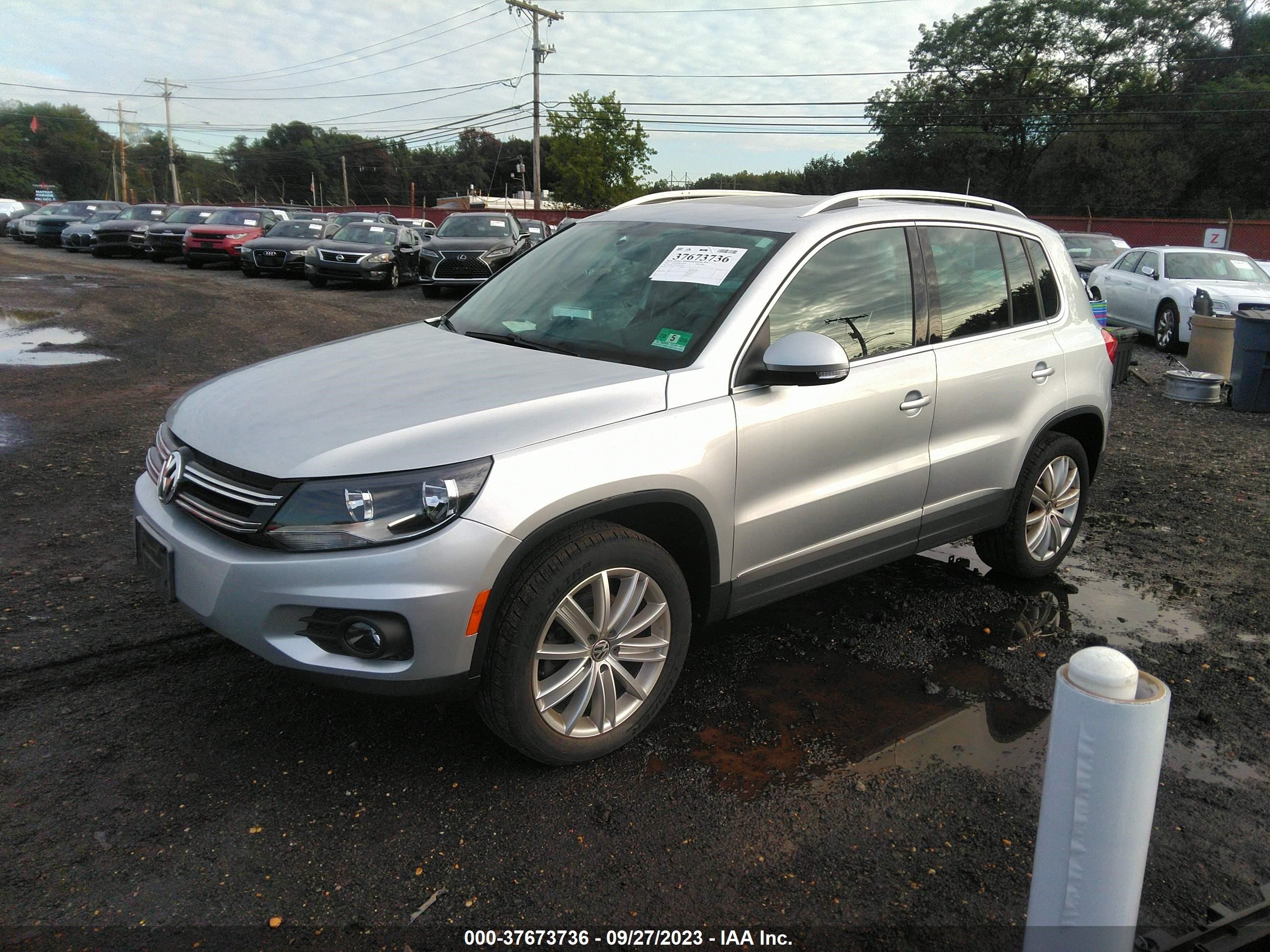 WVGBV7AX2CW577561  volkswagen tiguan 2012 IMG 1