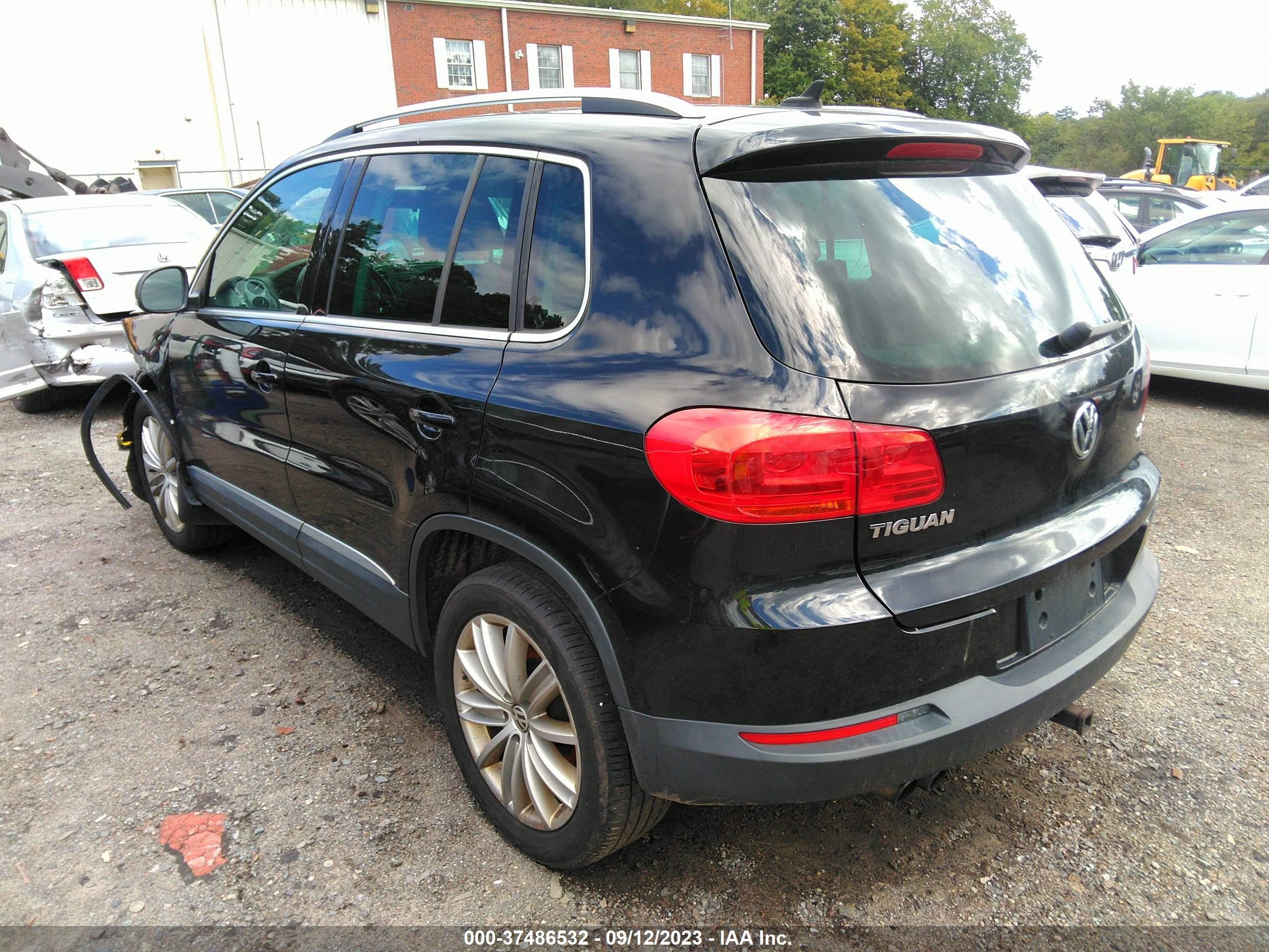 WVGBV3AX5EW583625  volkswagen tiguan 2014 IMG 2